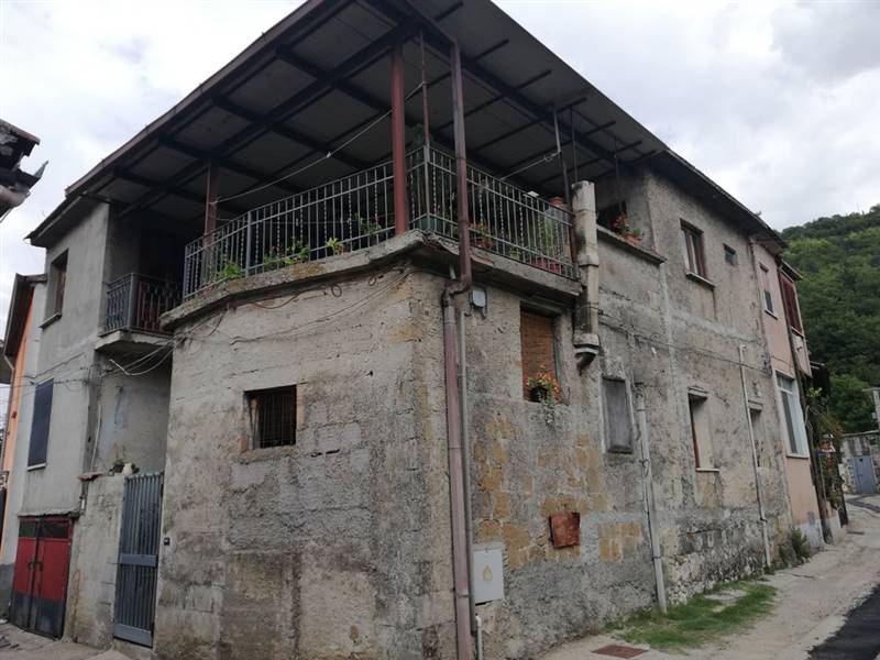 Casa semi indipendente in Maiorano di Monte a Dragoni