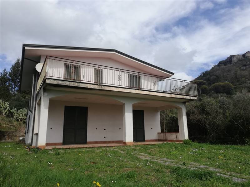 Villa in Via Valardo a Caiazzo