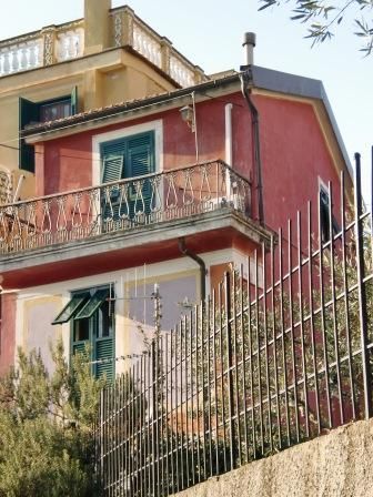 Casa semi indipendente ristrutturato in zona Molassana a Genova