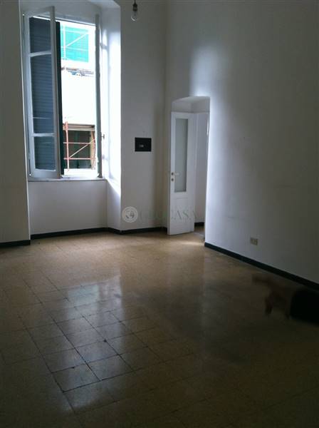 Camera di fronte entrata (2 porte).jpg