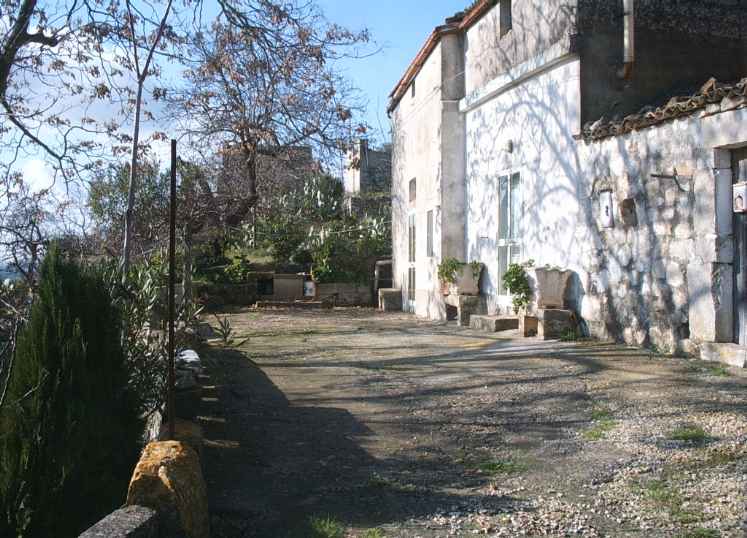Rustico casale in C.da Cozzo Forche in zona San Giacomo a Ragusa