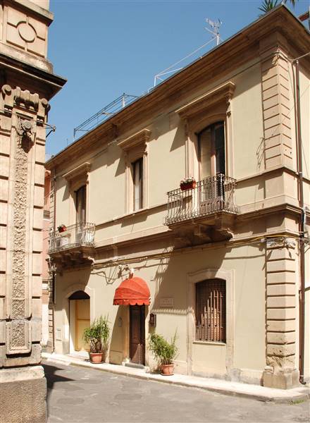 Casa singola in Via Ippolito Nievo a Lentini