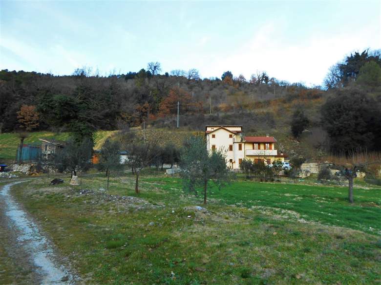 Villa in zona Colleluccio a Arrone