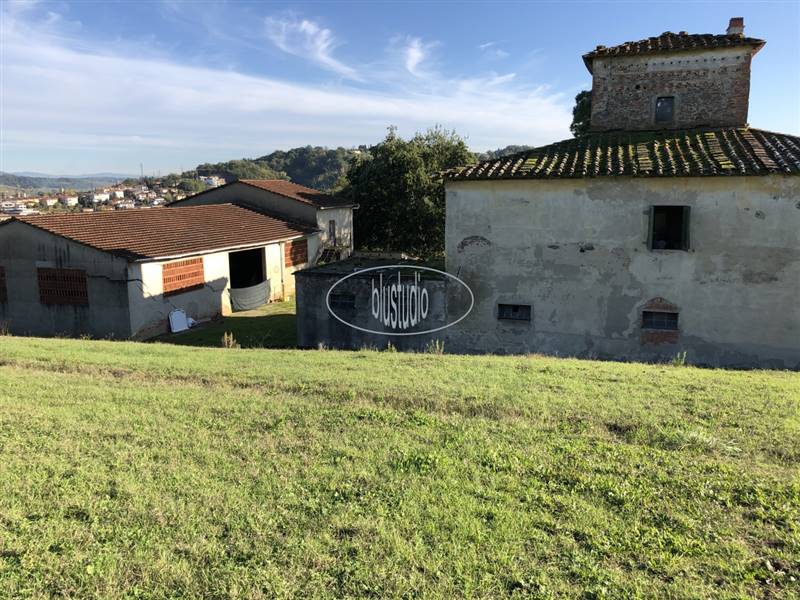 Colonica da ristrutturare in zona San Martino a Figline e Incisa Valdarno