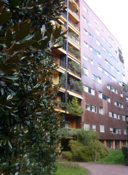 Appartamento in Via Ippolito Nievo in zona Vercelli a Milano