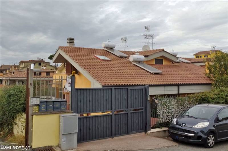 Villa in Via Bellegra, 33 a Guidonia Montecelio