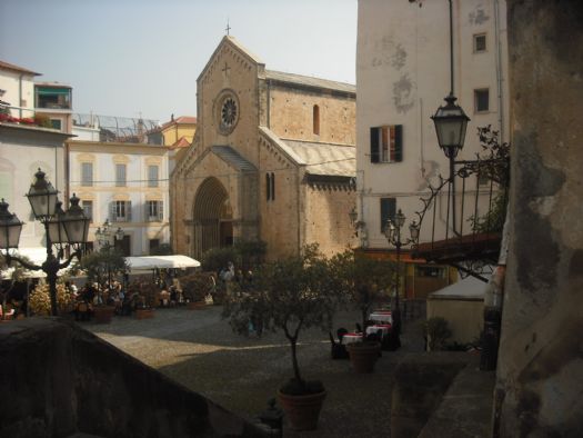 LA PIAZZA DI SAN SIRO