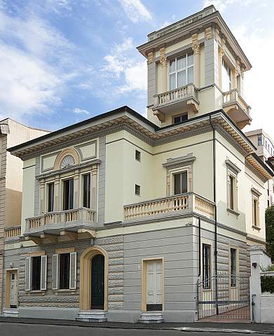 Palazzo ristrutturato a Livorno