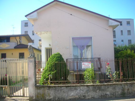 Villa a Cislago