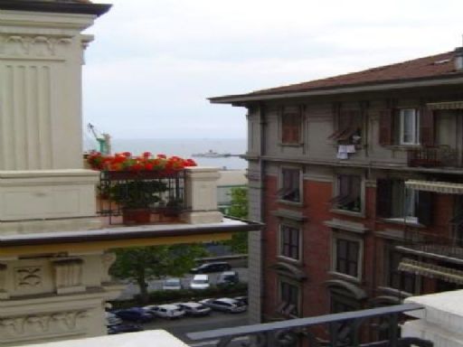 Quadrilocale abitabile in zona Centro a la Spezia