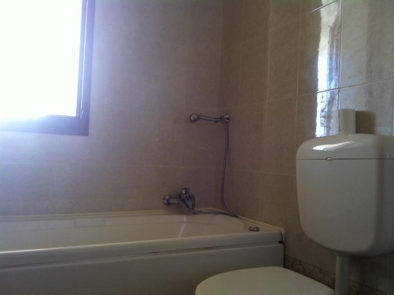 bagno con vasca a primo piano