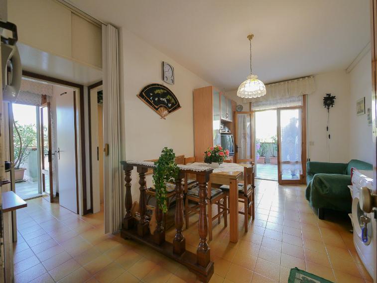 salotto con doppio affaccio 