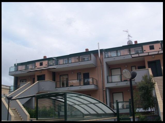 Casa semi indipendente in Via Santa Sofia in zona Zona di Prestigio a Catania