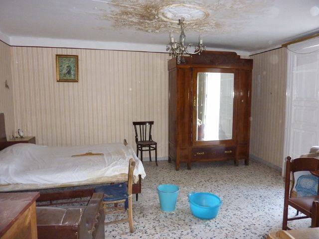 Bedroom (640x480).jpg