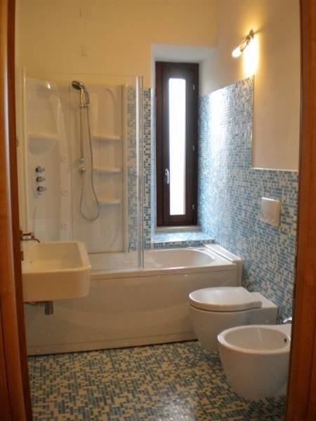 bagno con vasca-doccia (480x640).jpg