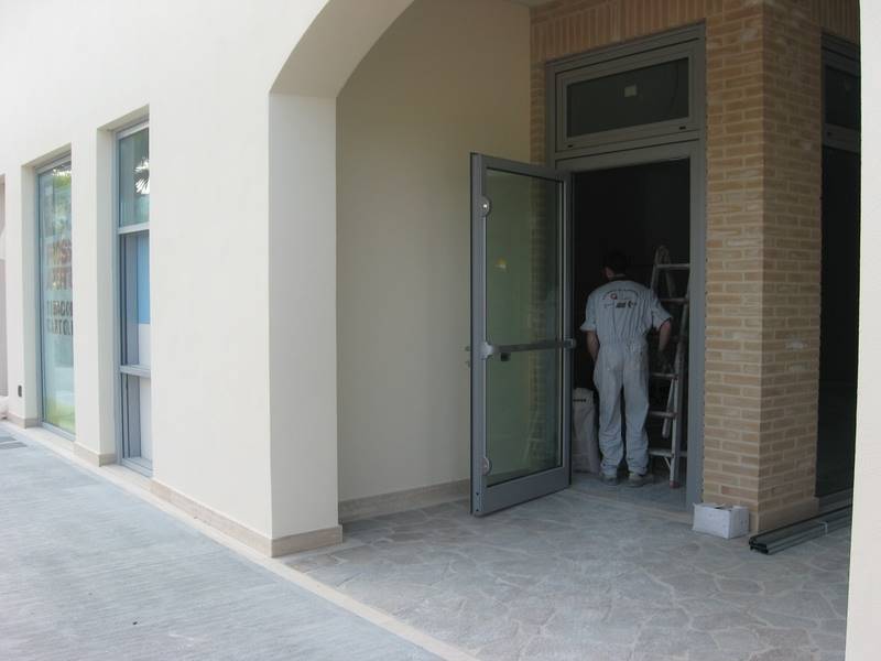 Ingresso su strada.JPG