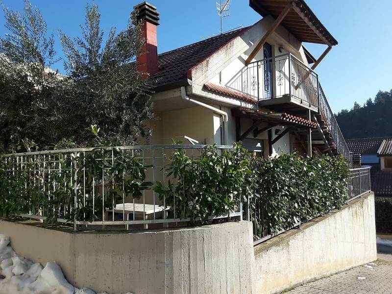Villa a schiera abitabile a Ascoli Piceno