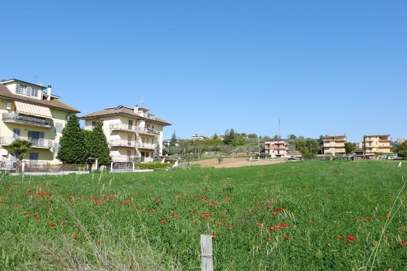 terreno edificabile pianeggiante Centobuchi di Mon