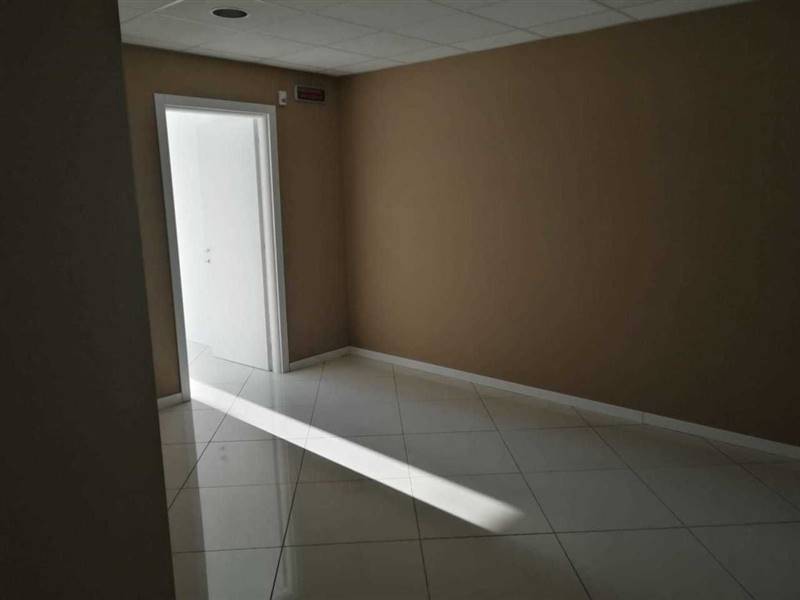 ufficio zona centro San Benedetto Del Tronto (7).j