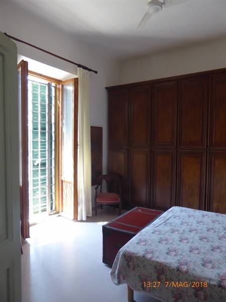 Camera 2_1 (600x800).jpg