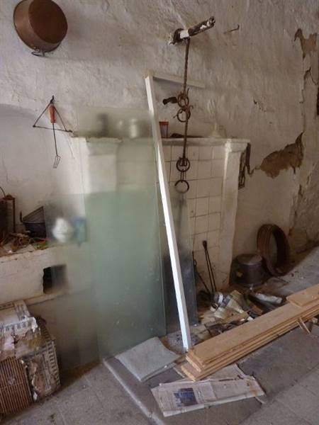 Interior 2 (480x640).jpg