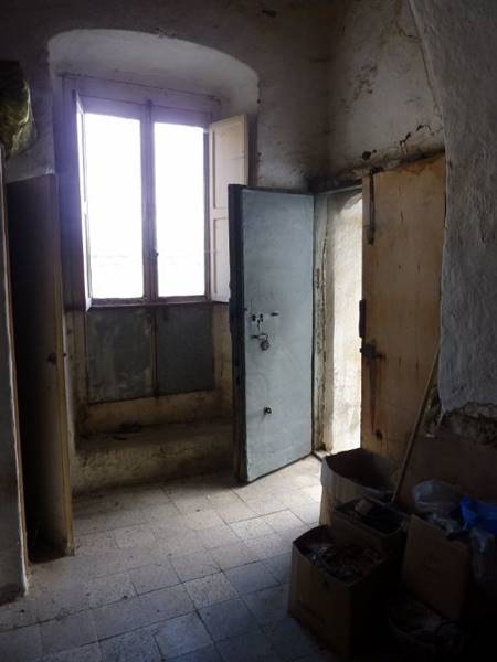 Interior 5 (480x640).jpg