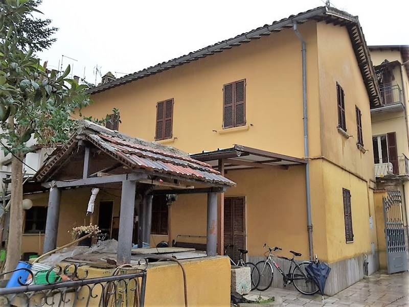 Casa singola abitabile a Ascoli Piceno