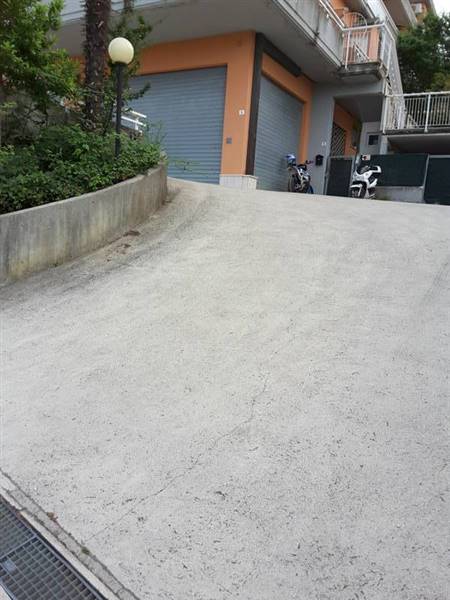 San Benedetto del Tronto Locale artigianale  in pr