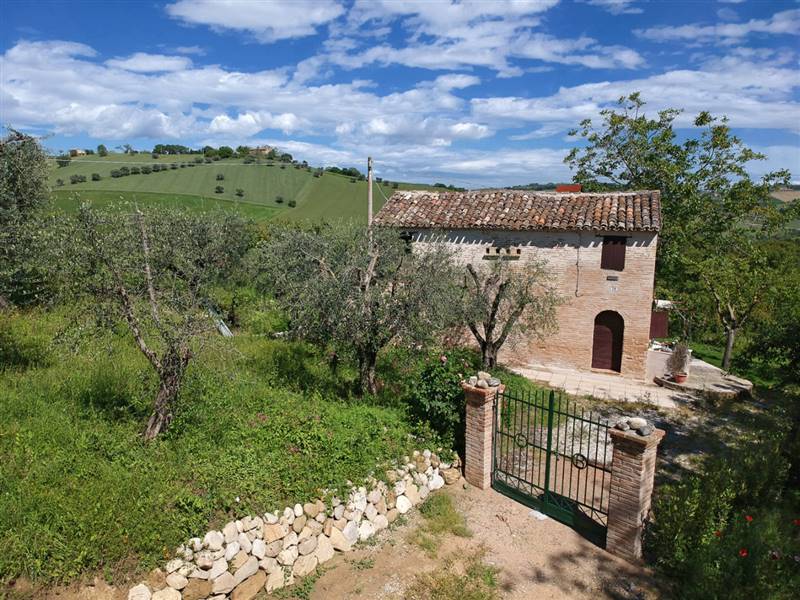 011 MONSAMPIETRO MORICO - Casa rurale in pietra e