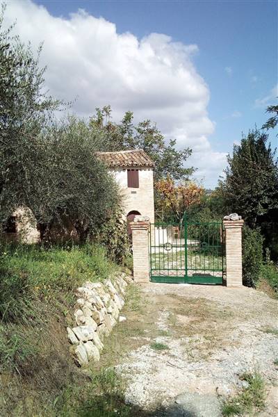 015 MONSAMPIETRO MORICO - Casa rurale in pietra e