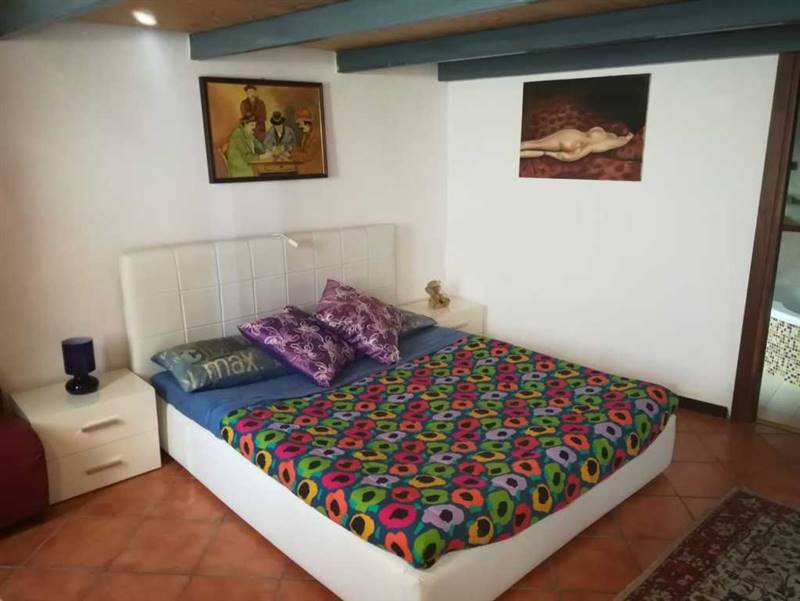 011  Casa indipendente ristrutturata in centro sto