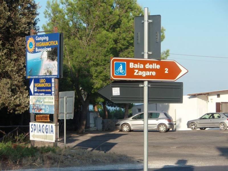 015 MATTINATA  Terreno collinare  all'interno d