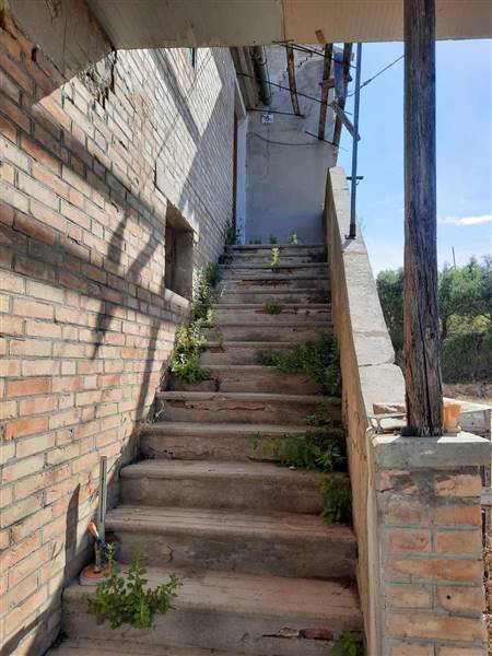 09 TERRENO AGRICOLO DI 14 ETTARI CON CASOLARE DA R