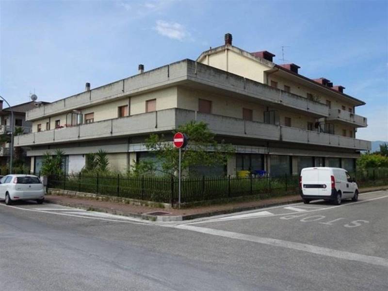 negozio con magazzino e garage dileoimmobiliare ve