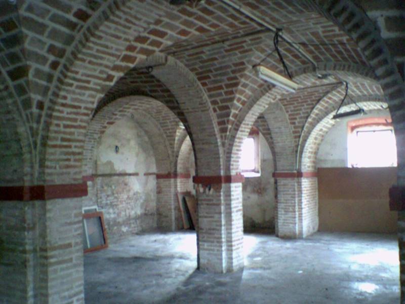 19 FABBRICATO CIELO TERRA DEL 1600 DA RISTRUTTURAR