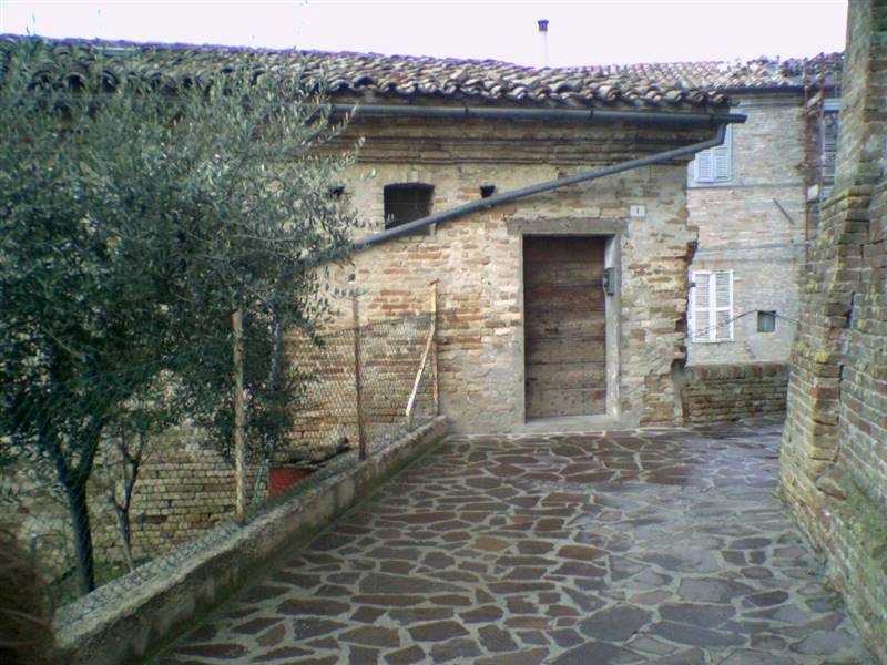 09 FABBRICATO CIELO TERRA DEL 1600 DA RISTRUTTURAR