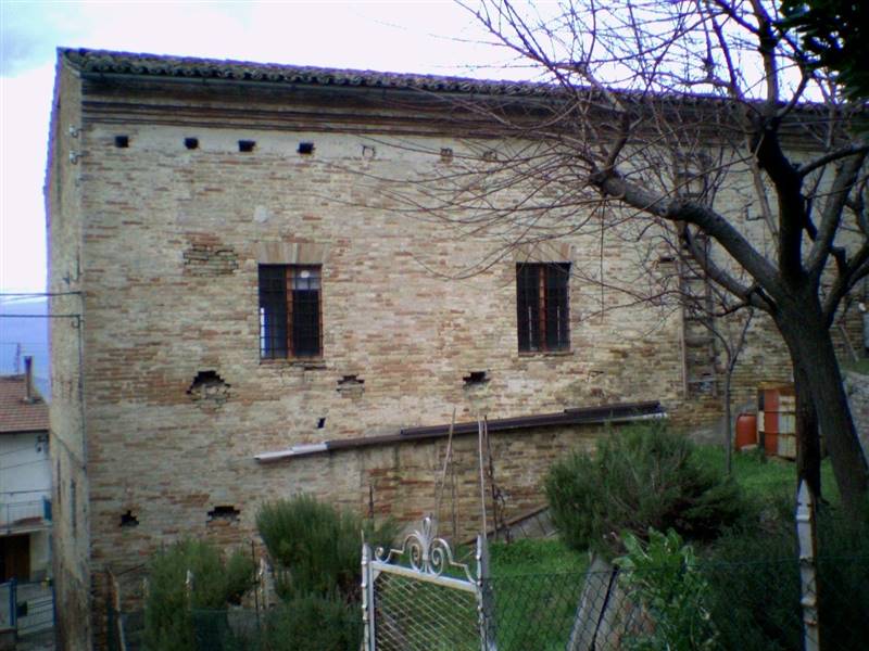 04 FABBRICATO CIELO TERRA DEL 1600 DA RISTRUTTURAR