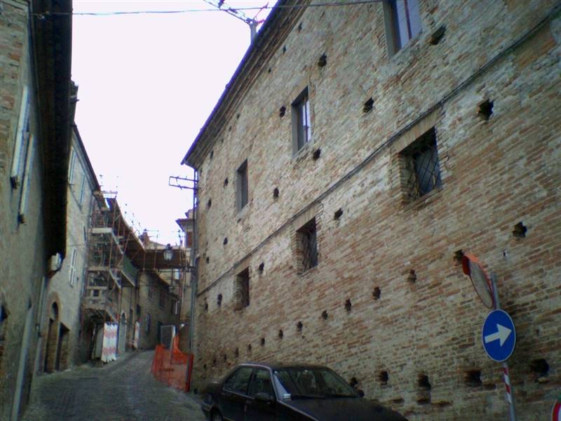 02 FABBRICATO CIELO TERRA DEL 1600 DA RISTRUTTURAR