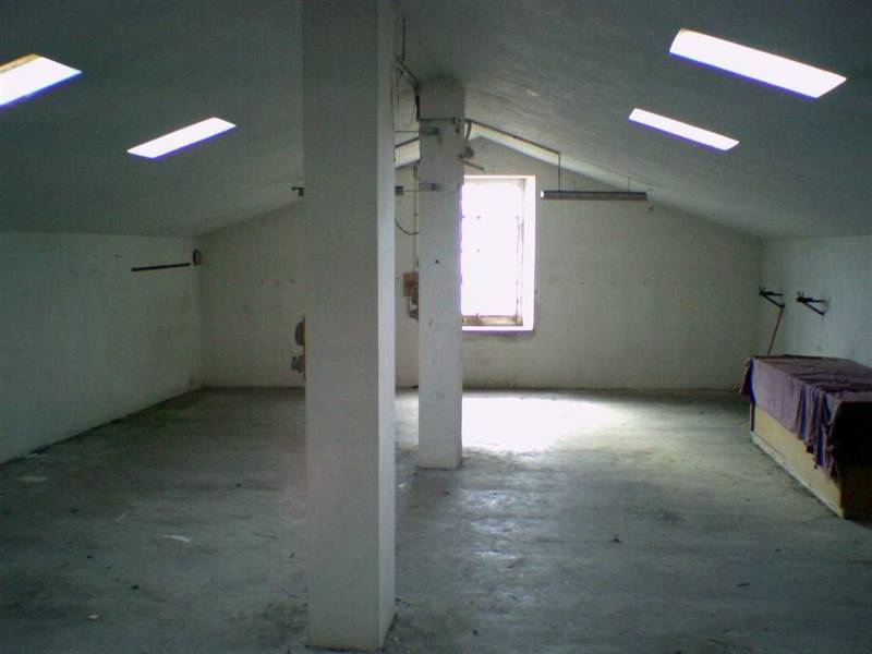 12 FABBRICATO CIELO TERRA DEL 1600 DA RISTRUTTURAR