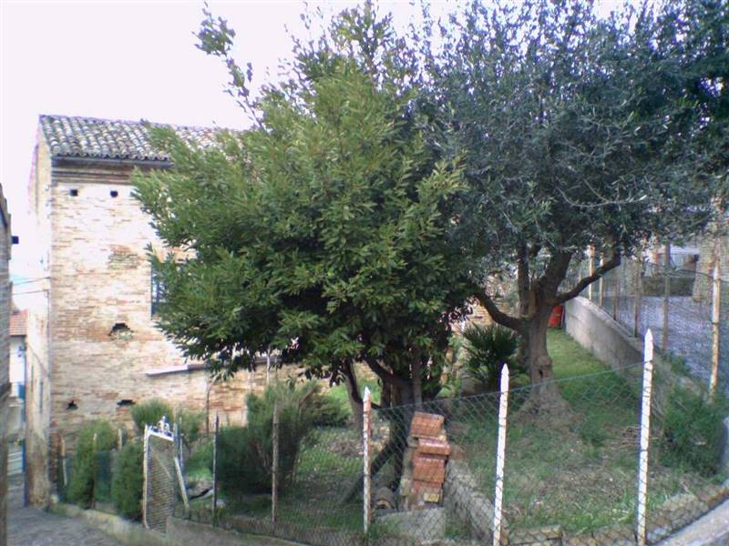 05 FABBRICATO CIELO TERRA DEL 1600 DA RISTRUTTURAR