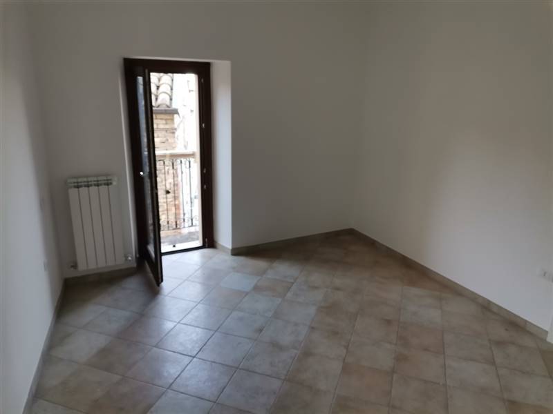 04 RIPATRANSONE - Centro storico casa del 1940 ris