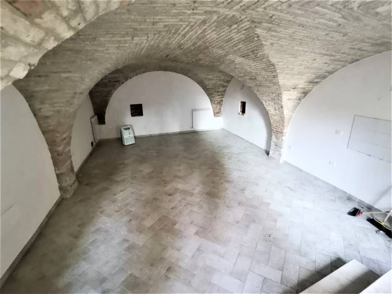 13 RIPATRANSONE - Centro storico casa del 1940 ris