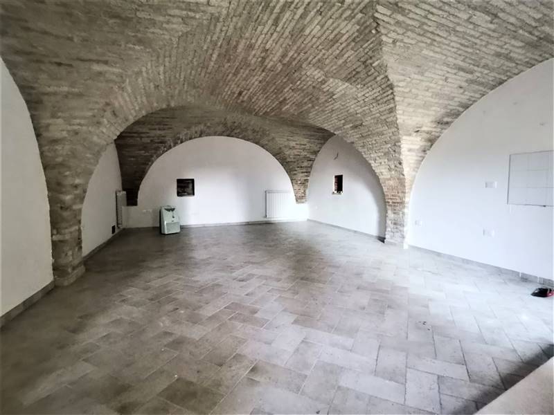 12 RIPATRANSONE - Centro storico casa del 1940 ris