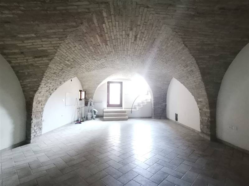 10 RIPATRANSONE - Centro storico casa del 1940 ris