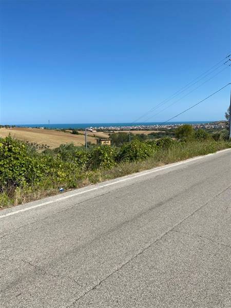 18 TERRENO EDIFICABIE ED AGRICOLO VISTA MARE E MON