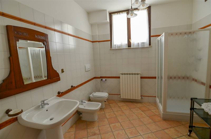 08 ACQUAVIVA PICENA VILLA CON VISTA MARE .jpg