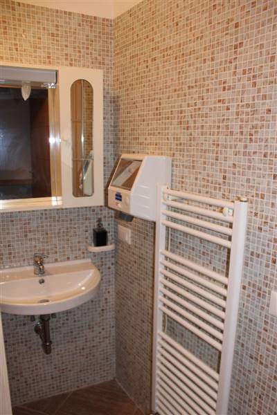 05 RIPATRANSONE - Casa cielo terra ristrutturata.J