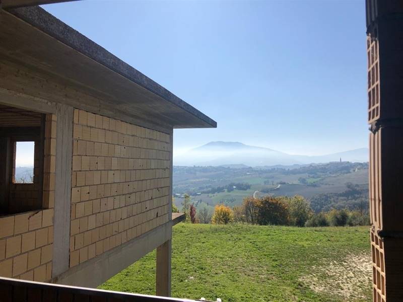 05 CASTIGNANO - BIFAMILIARE  AL GREZZO CON VISTA P