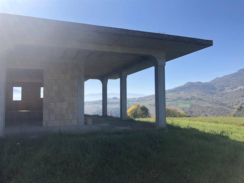 10 CASTIGNANO - BIFAMILIARE  AL GREZZO CON VISTA P