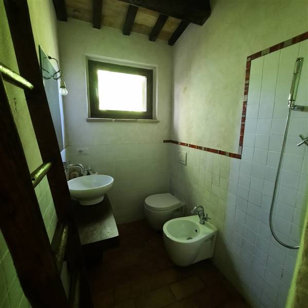 23 CARASSAI - CASOLARE RISTRUTTURATO.jpg